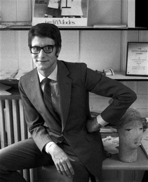 yves saint laurent la sua vita|yves saint laurent biografia.